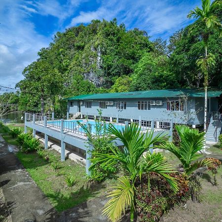 Benarat Lodge Мулу Екстериор снимка